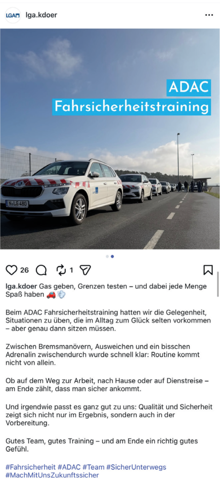> Screenshot eines Instagram-Beitrags der LGA zum ADAC Fahrsicherheitstraining mit mehreren Trainingsfahrzeugen auf dem Übungsgelände und dem Schriftzug „ADAC Fahrsicherheitstraining“.